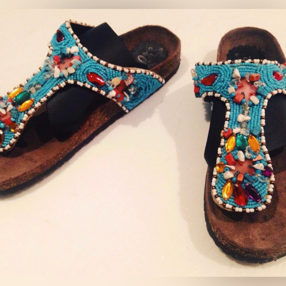 Beaded sandals. Size 7 - Picture 2 of 4